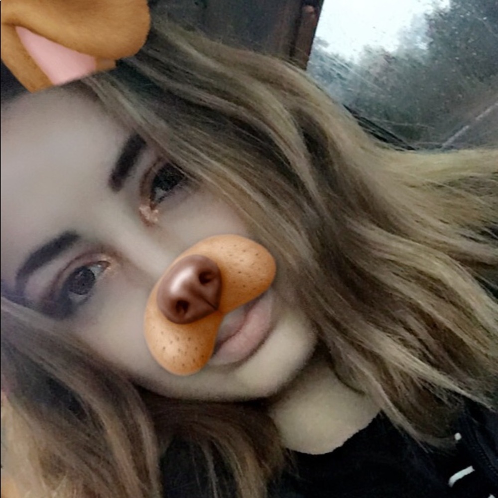 Meet your Posher, Gabriella